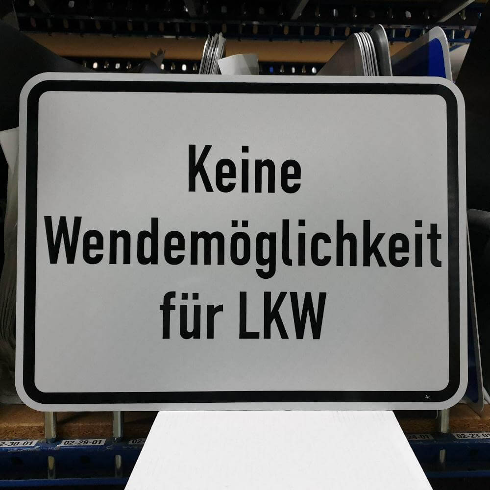 Zusatzzeichen 'Keine Wendemöglichkeit' – 42,0 X 23,1 Cm, Aluminium, Retroreflektierend, StVO